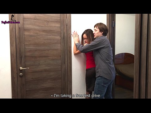 ❤️ सेक्सी रियाल्टार कामुक रूप से उसकी बिल्ली को झटका देता है और उसके अपार्टमेंट को बेचते समय fucks - क्रेम्पाई गुदा वीडियो hi.villagesexvideos.ru पर  ❤